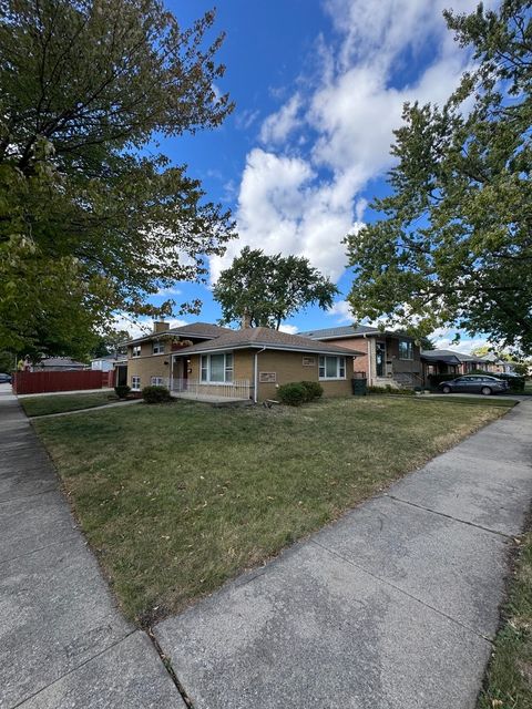 Tiny photo for 9558 S Sacramento Avenue, Evergreen Park, IL 60805 (MLS # 12498084)