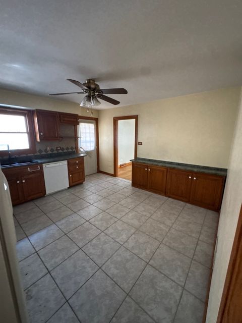 Tiny photo for 9558 S Sacramento Avenue, Evergreen Park, IL 60805 (MLS # 12498084)