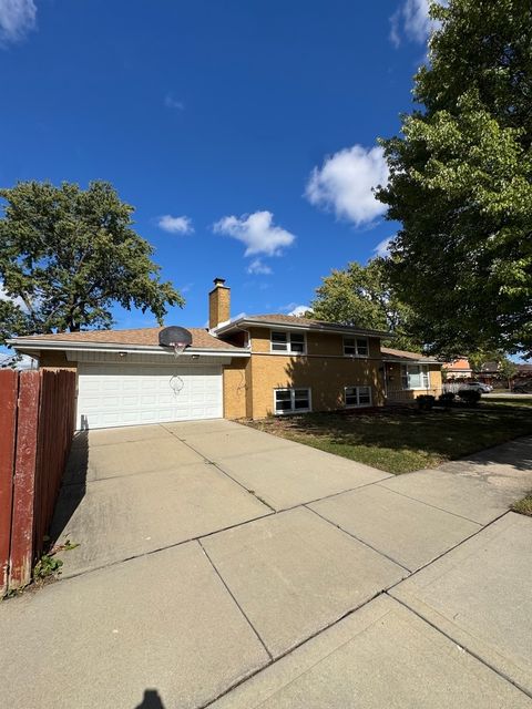 Tiny photo for 9558 S Sacramento Avenue, Evergreen Park, IL 60805 (MLS # 12498084)