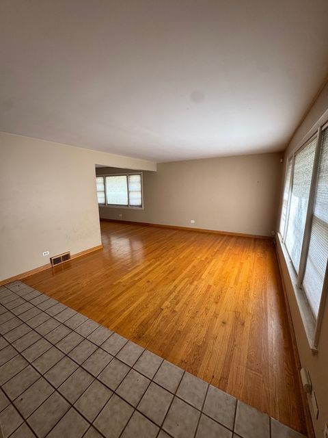 Tiny photo for 9558 S Sacramento Avenue, Evergreen Park, IL 60805 (MLS # 12498084)