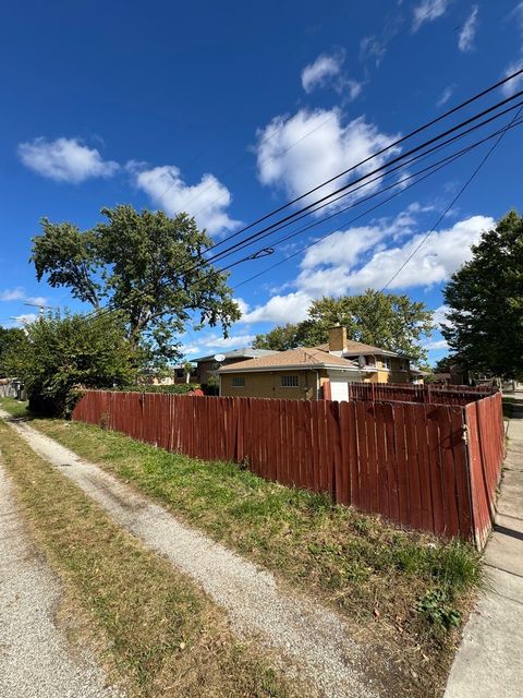 Tiny photo for 9558 S Sacramento Avenue, Evergreen Park, IL 60805 (MLS # 12498084)