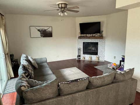 Tiny photo for 22 University Drive, Buffalo Grove, IL 60089 (MLS # 12708238)