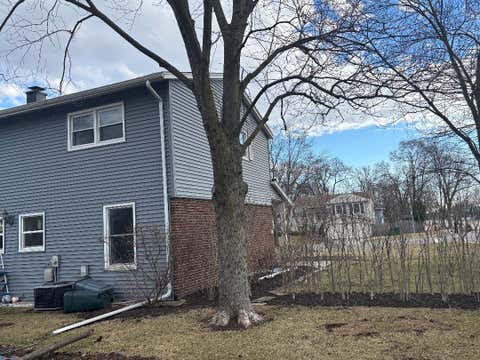 Tiny photo for 22 University Drive, Buffalo Grove, IL 60089 (MLS # 12708238)