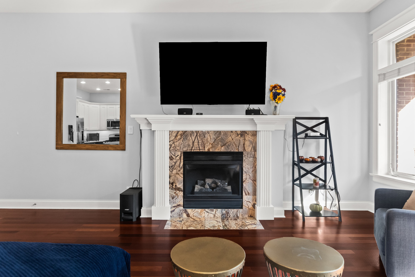 2050 W Belmont Avenue 2