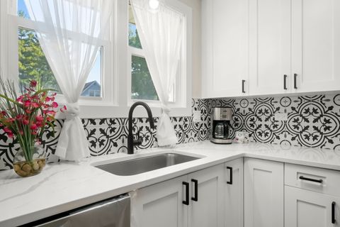 Tiny photo for 120 HYDE PARK Avenue, Bellwood, IL 60104 (MLS # 12487261)