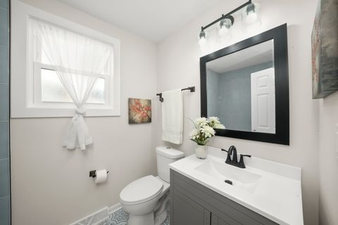 Tiny photo for 120 HYDE PARK Avenue, Bellwood, IL 60104 (MLS # 12487261)