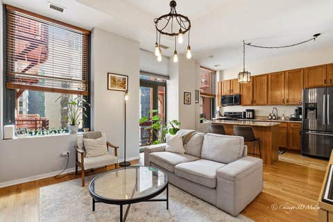 Tiny photo for 208 W WASHINGTON Street #1007, Chicago, IL 60606 (MLS # 12621584)