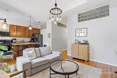 Tiny photo for 208 W WASHINGTON Street #1007, Chicago, IL 60606 (MLS # 12621584)
