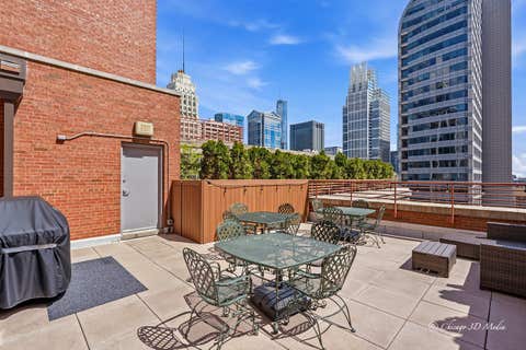 Tiny photo for 208 W WASHINGTON Street #1007, Chicago, IL 60606 (MLS # 12621584)
