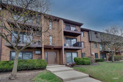 631 N Briar Hill Lane 2 Addison IL 60101