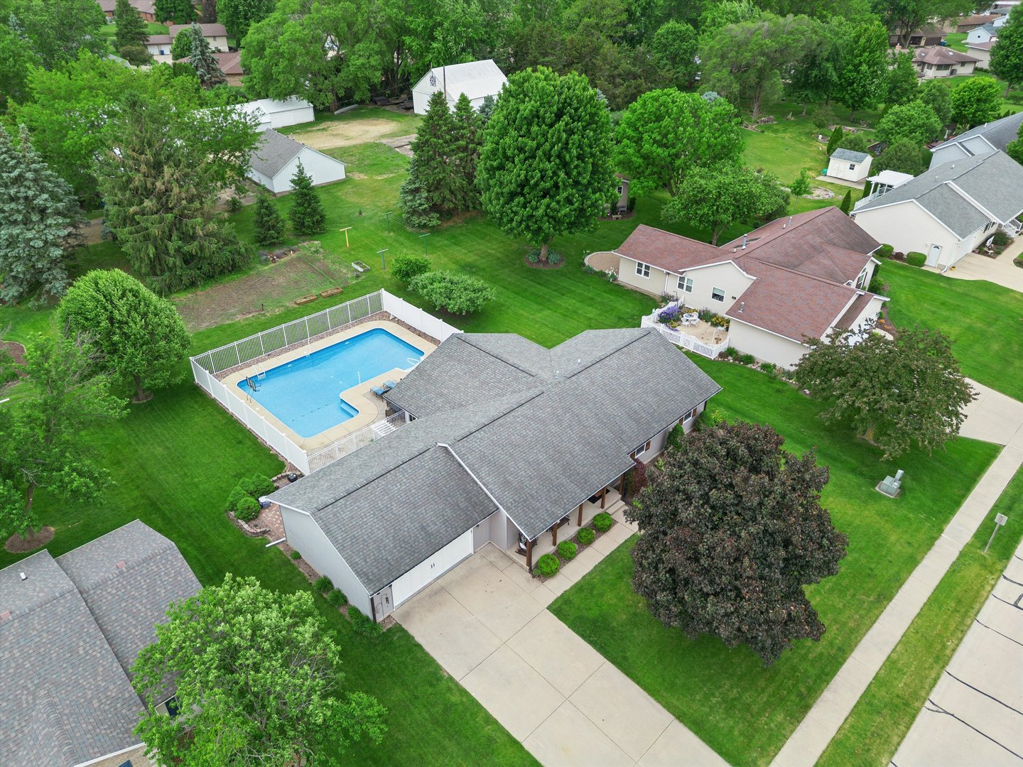 813 Pleasant Hill Drive