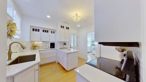 Tiny photo for 629 Newton Avenue, Glen Ellyn, IL 60137 (MLS # 12624364)