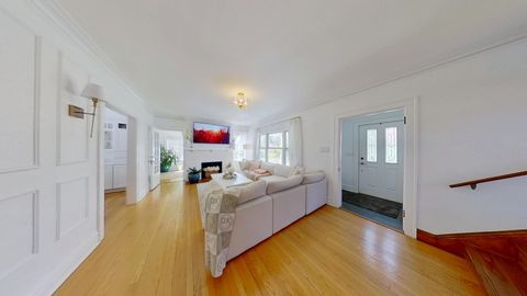 Tiny photo for 629 Newton Avenue, Glen Ellyn, IL 60137 (MLS # 12624364)