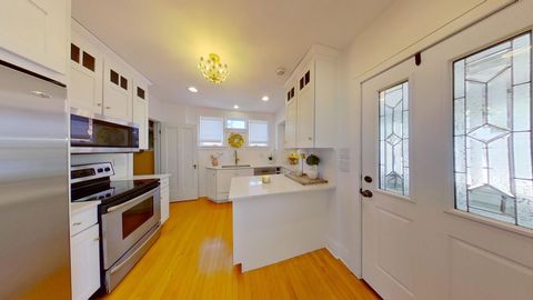 Tiny photo for 629 Newton Avenue, Glen Ellyn, IL 60137 (MLS # 12624364)