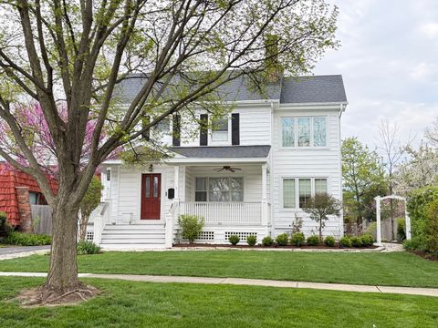 Photo of 629 Newton Avenue, Glen Ellyn, IL 60137 (MLS # 12624364)