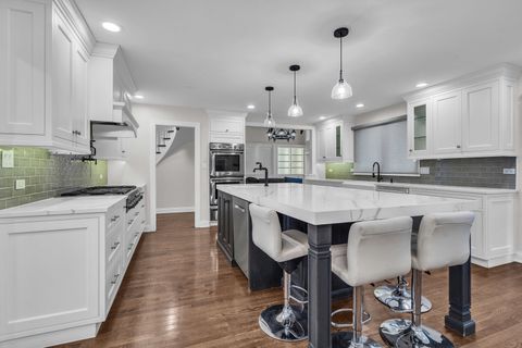 Tiny photo for 17 Baybrook Lane, Oak Brook, IL 60523 (MLS # 12470116)