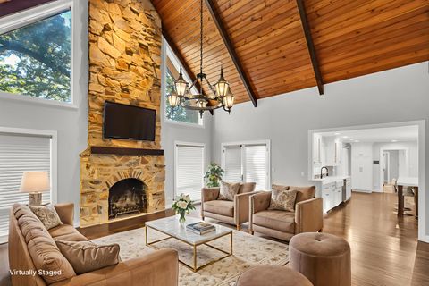 Tiny photo for 17 Baybrook Lane, Oak Brook, IL 60523 (MLS # 12470116)