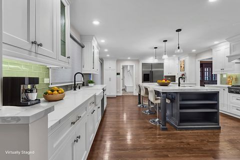 Tiny photo for 17 Baybrook Lane, Oak Brook, IL 60523 (MLS # 12470116)