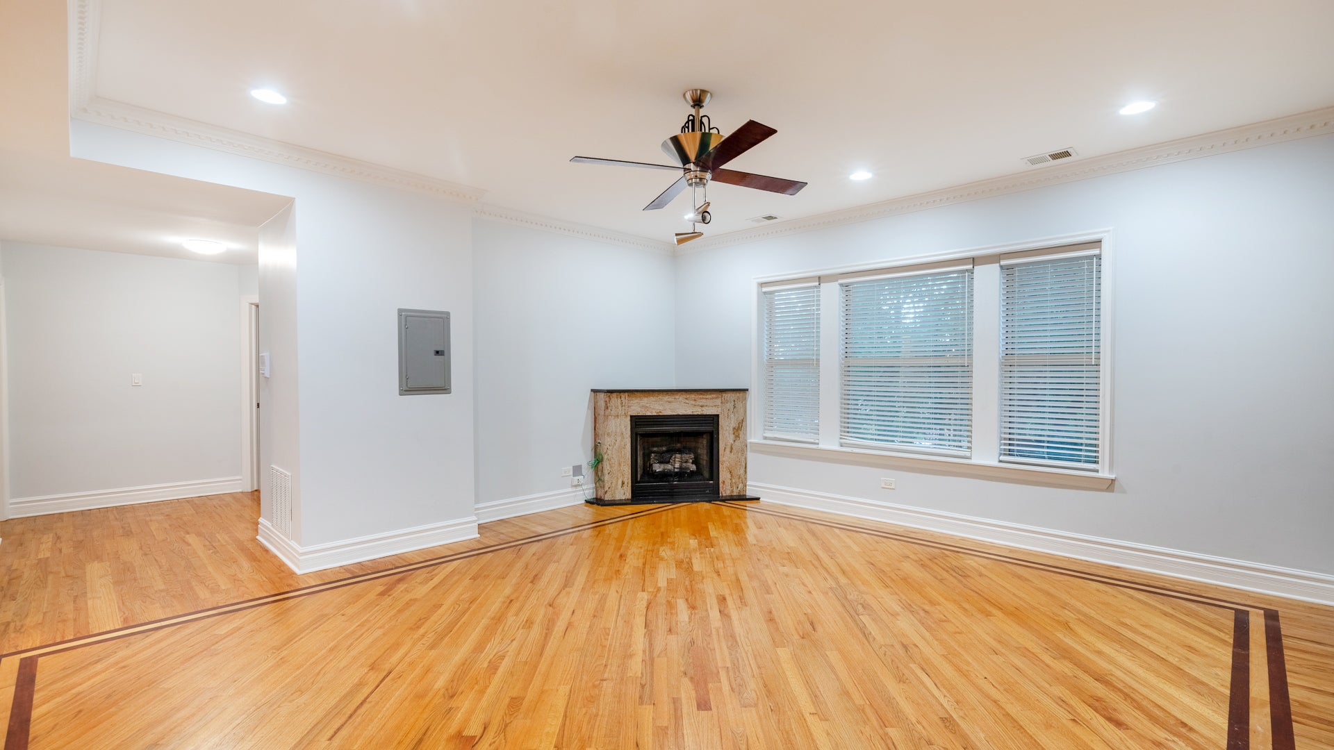 4847 S Vincennes Avenue 203