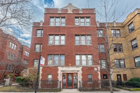 1329 W Addison Street 1A Chicago IL 60613