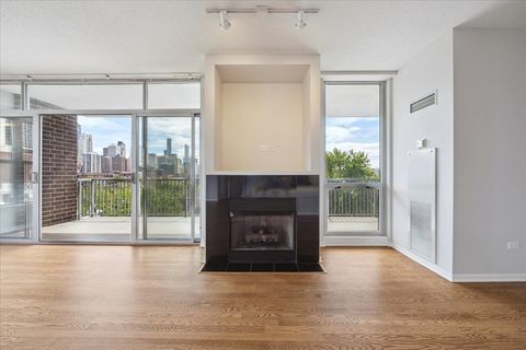 Tiny photo for 1546 N ORLEANS Street #708, Chicago, IL 60610 (MLS # 12500461)