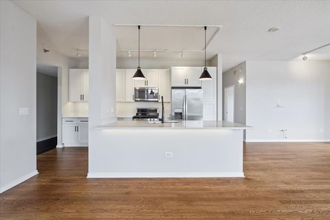 Tiny photo for 1546 N ORLEANS Street #708, Chicago, IL 60610 (MLS # 12500461)