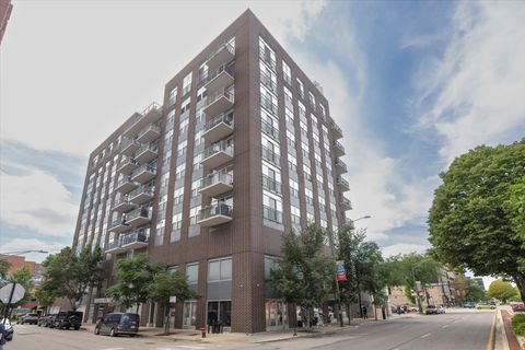Photo of 1546 N ORLEANS Street #708, Chicago, IL 60610 (MLS # 12500461)