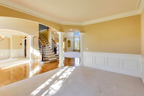 Tiny photo for 675 Oak Lane, South Elgin, IL 60177 (MLS # 12515486)