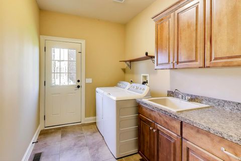 Tiny photo for 675 Oak Lane, South Elgin, IL 60177 (MLS # 12515486)