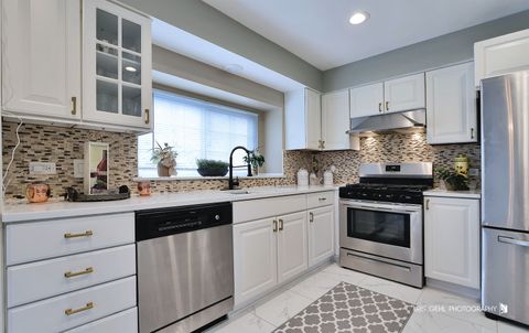 Tiny photo for 1986 Muirfield Circle, Elgin, IL 60123 (MLS # 12628312)