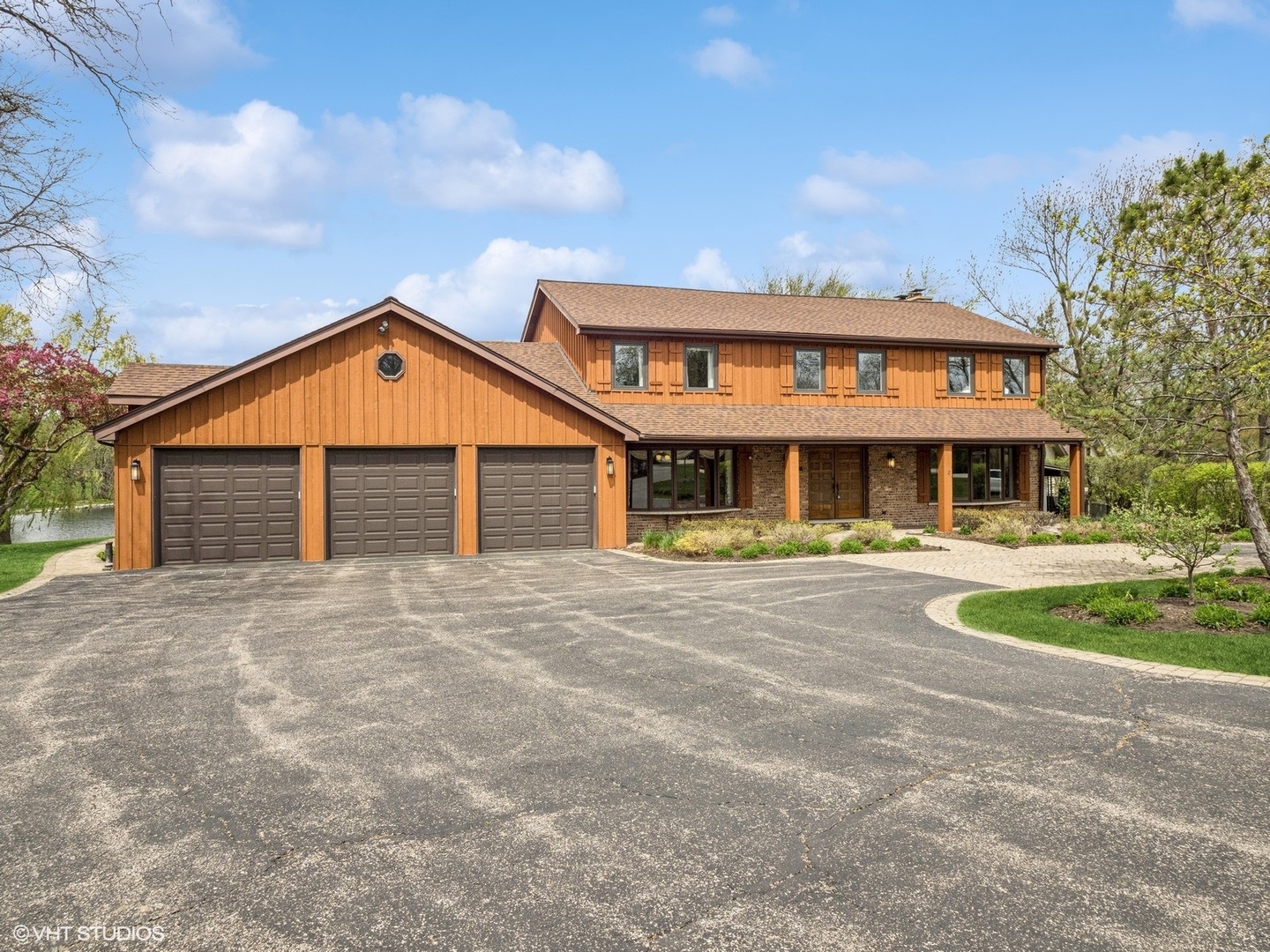 202 E Hillside Road