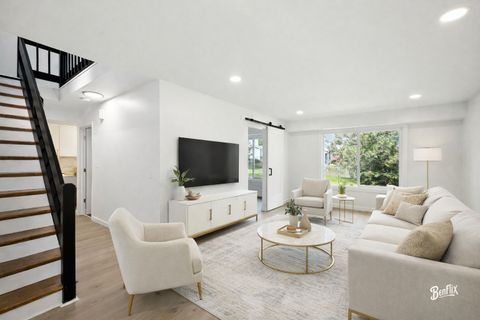 Tiny photo for 318 Exmoor Drive, Streamwood, IL 60107 (MLS # 12536968)