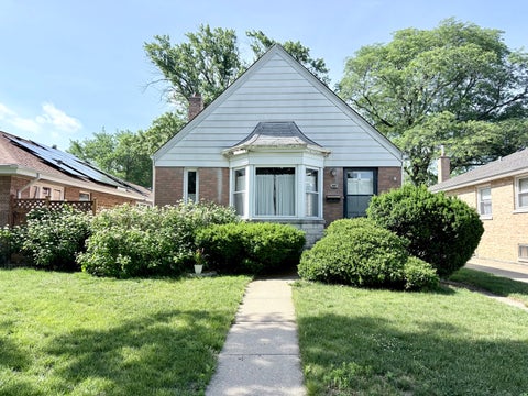 Photo of 7607 W Hortense Avenue, Chicago, IL 60631 (MLS # 12677380)