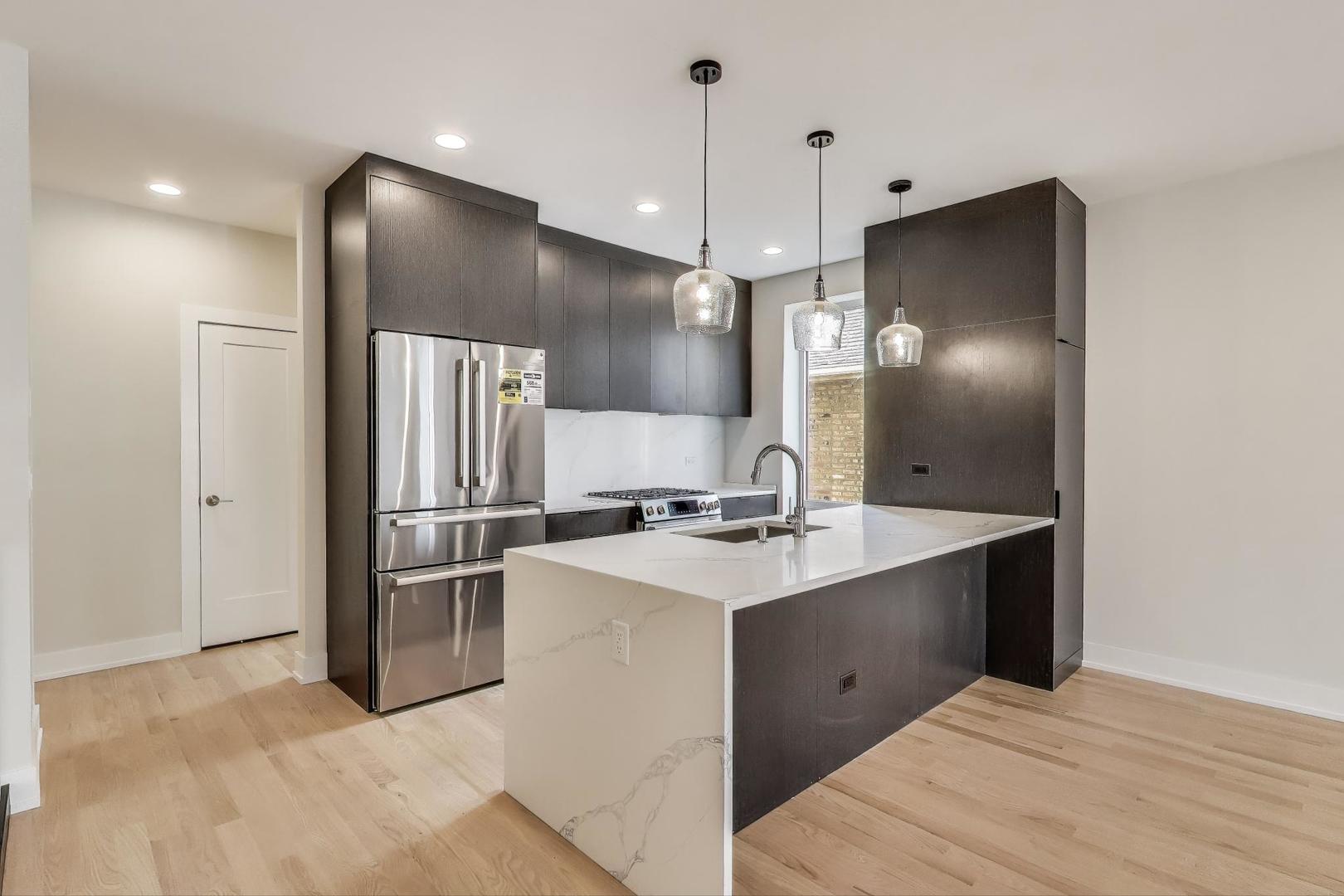 3339 N Ridgeway Avenue 1S