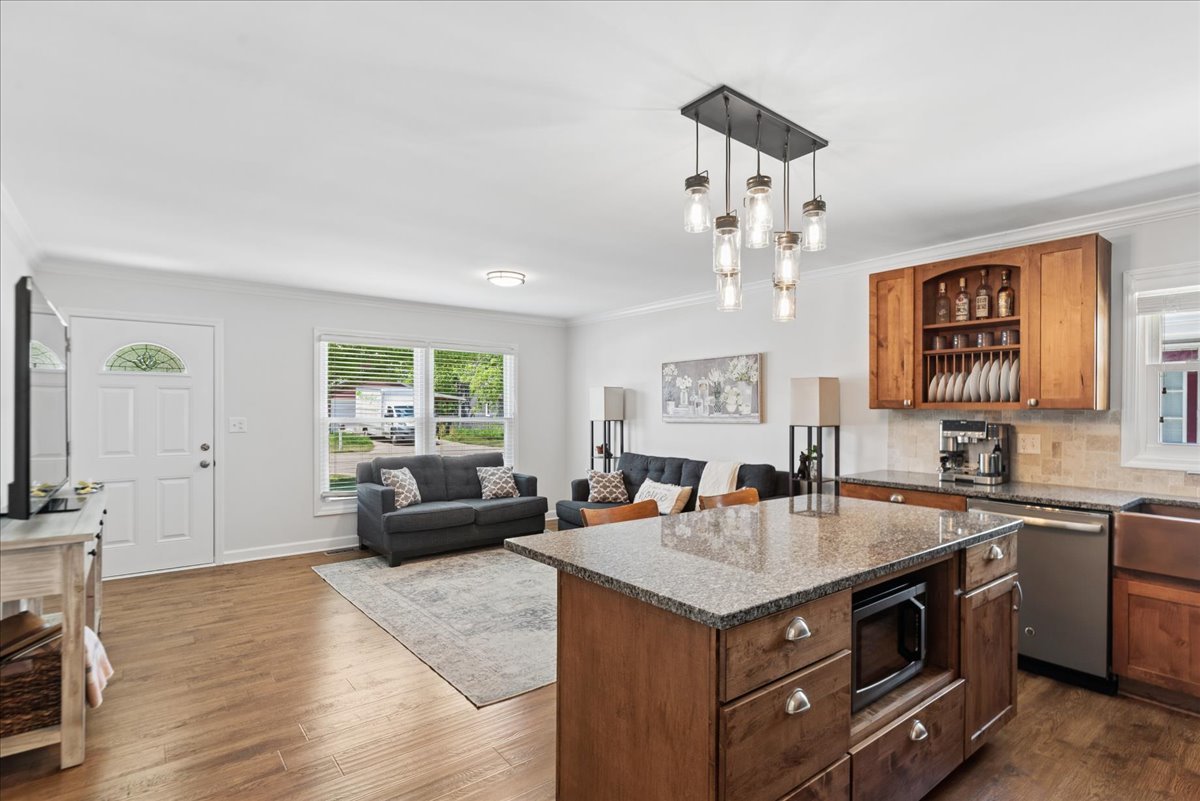 313 Maple Lane