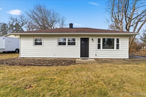 Tiny photo for 1401 Seminole Drive, Ottawa, IL 61350 (MLS # 12573840)
