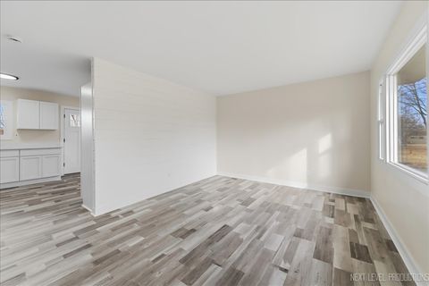 Tiny photo for 1401 Seminole Drive, Ottawa, IL 61350 (MLS # 12573840)