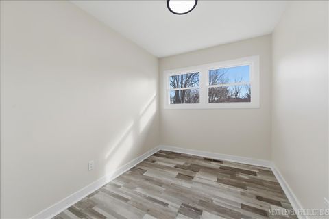 Tiny photo for 1401 Seminole Drive, Ottawa, IL 61350 (MLS # 12573840)