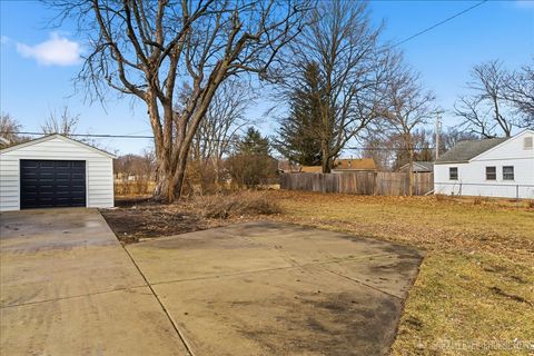 Tiny photo for 1401 Seminole Drive, Ottawa, IL 61350 (MLS # 12573840)
