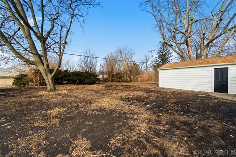 Tiny photo for 1401 Seminole Drive, Ottawa, IL 61350 (MLS # 12573840)