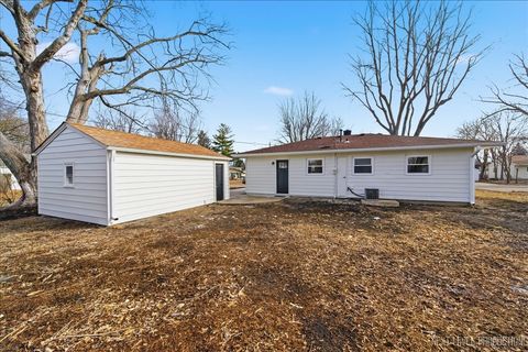 Tiny photo for 1401 Seminole Drive, Ottawa, IL 61350 (MLS # 12573840)