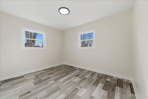 Tiny photo for 1401 Seminole Drive, Ottawa, IL 61350 (MLS # 12573840)