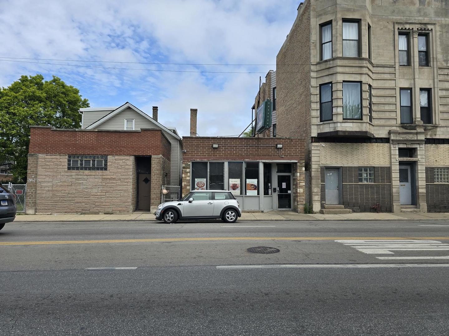 704 W 47th Street