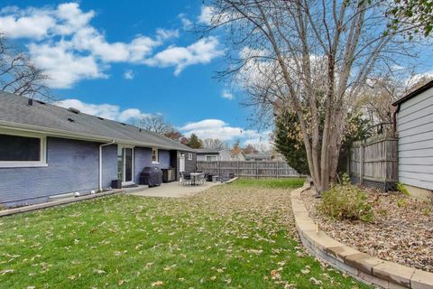 Tiny photo for 591 S Park Road, Lombard, IL 60148 (MLS # 12521700)