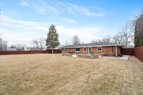 Tiny photo for 123 N Rosedale Avenue, Aurora, IL 60506 (MLS # 12574458)