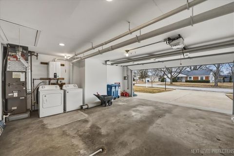 Tiny photo for 123 N Rosedale Avenue, Aurora, IL 60506 (MLS # 12574458)