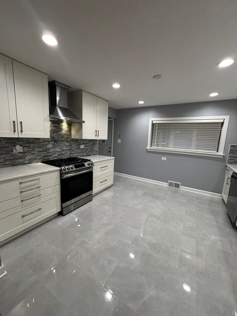 Tiny photo for 256 Maple Avenue, South Chicago Heights, IL 60411 (MLS # 12603167)