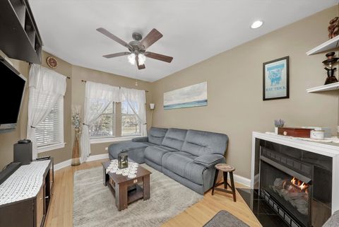 Tiny photo for 7404 N Oakley Avenue #1, Chicago, IL 60645 (MLS # 12610544)