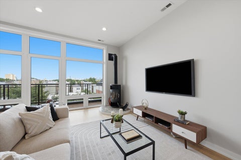 Tiny photo for 934 N California Avenue #4N, Chicago, IL 60622 (MLS # 12744834)
