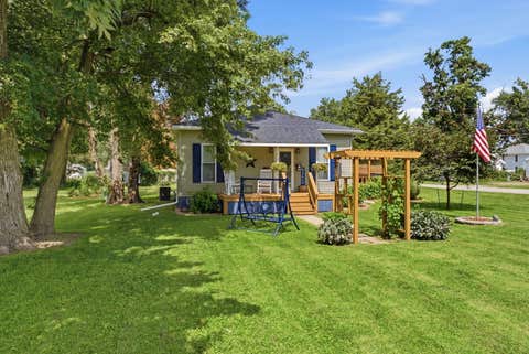 Tiny photo for 503 SW 2nd Street, Aledo, IL 61231 (MLS # 12738289)